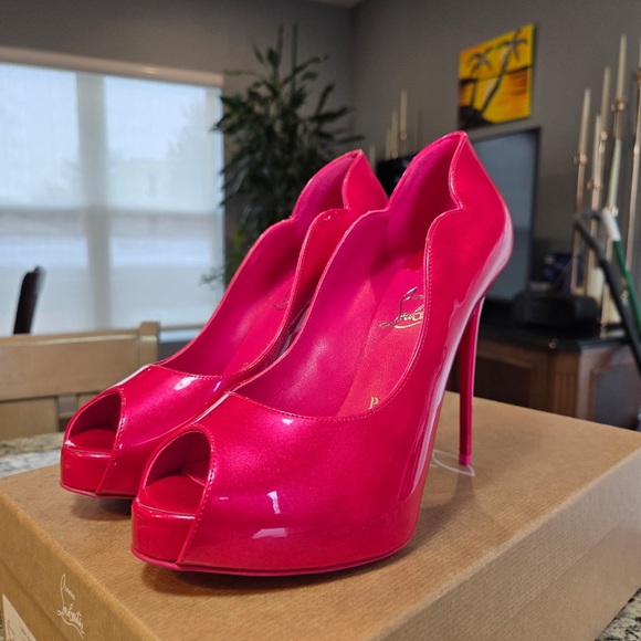 NEW Christian Louboutin Hot Chick Alta 120mm Pinkup Hot Pink High Heel Pumps